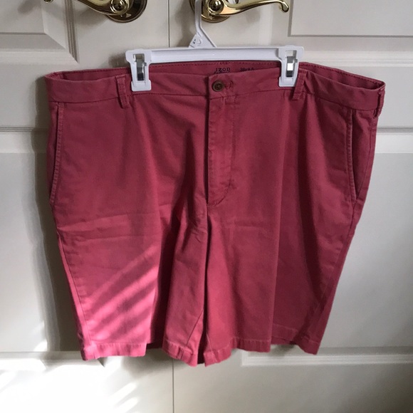 Izod Other - IZOD Saltwater Stretch Salmon Shorts